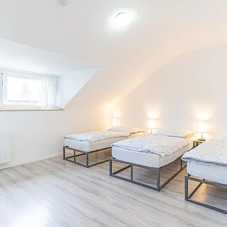 Goldvilla -