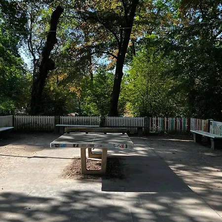 Volksgarten Mit Innenhof Appartement *