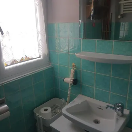公寓 Gartenzimmer Mit Strassenbahn Zu Dom Und Messe 科隆