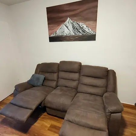Large - Modern & Fully Equipped - Near Fair Colonia