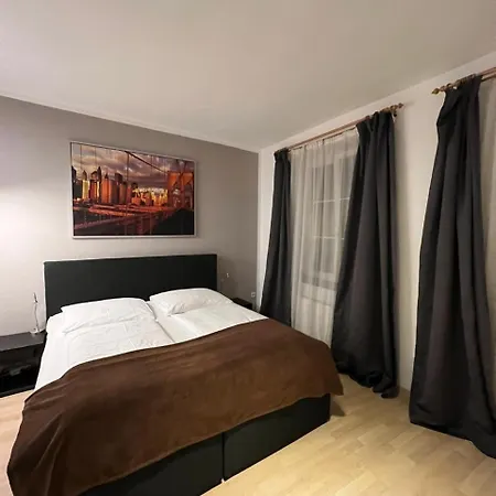 Ξενοδοχείο Altstadthotel Hayk Am Rhein 3*