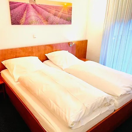 Merkenich Hotel 3*