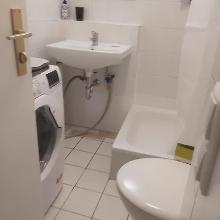 *** Comfortable 30m2 Studio Hansaring 19 *** Mediapark / Messe / Dom Appartement