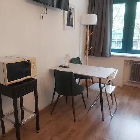 *** Comfortable 30m2 Studio Hansaring 19 *** Mediapark / Messe / Dom Appartement