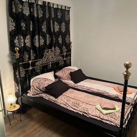 Luxurioese Mit Sauna Und Whirlpool Apartament