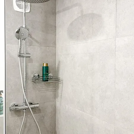 Moderne 110 M2 Grosse Gold Night Lägenhet *