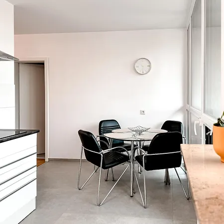 Moderne 110 M2 Grosse Gold Night