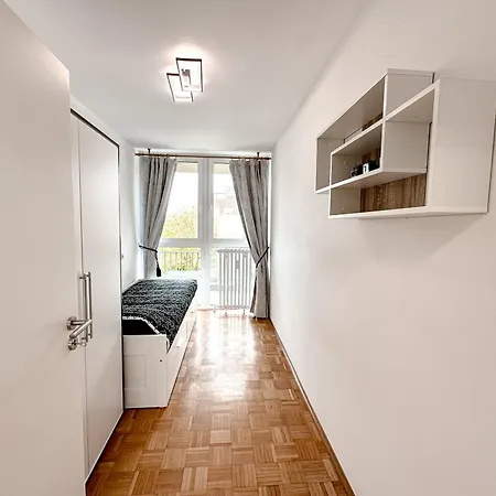 Lägenhet Moderne 110 M2 Grosse Gold Night Köln
