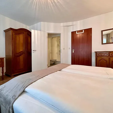 Altstadthotel Hayk Am Rhein Ξενοδοχείο