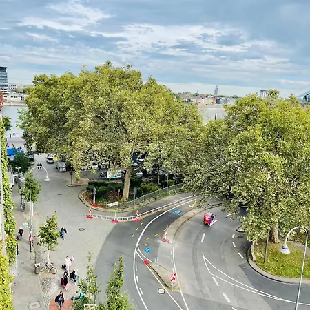 Ξενοδοχείο Altstadthotel Hayk Am Rhein Κολωνία