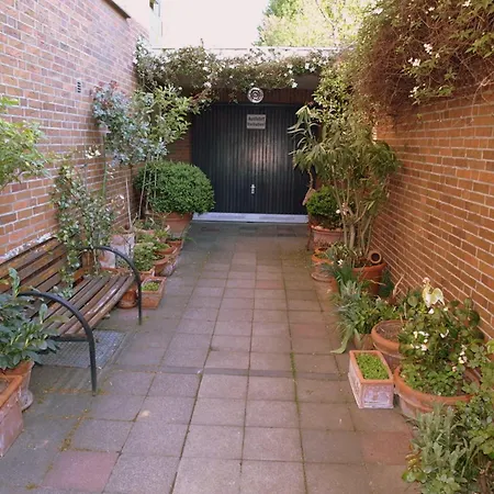 Ferienwohnung Cologne קלן