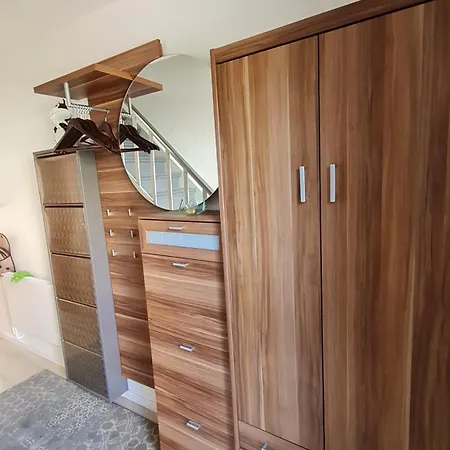 Haus Mit Garten, 20 Min. Zum Dom&messe Appartement