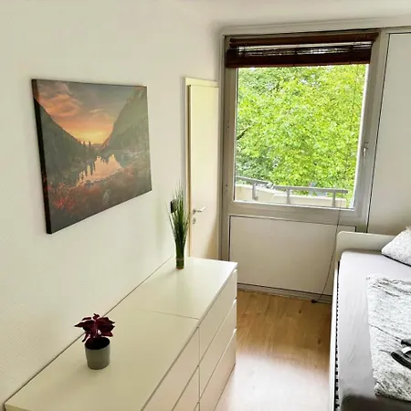 Appartamento Monteurwohnung In Koeln-kalk *