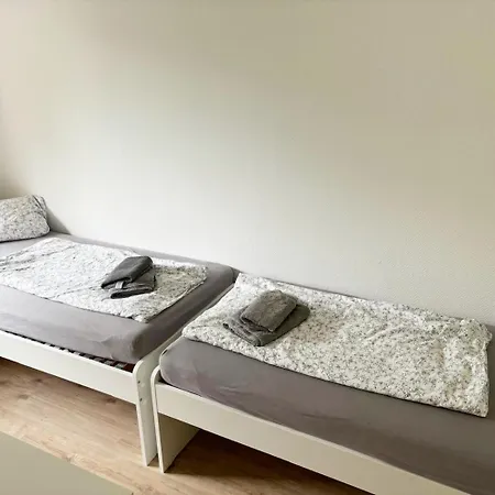 Monteurwohnung In Koeln-kalk Appartamento Colonia