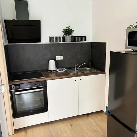 Monteurwohnung In Koeln-kalk Appartamento