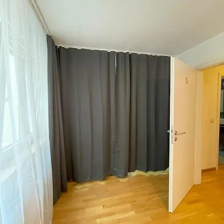 公寓 Cozy Studio In Neusser Street