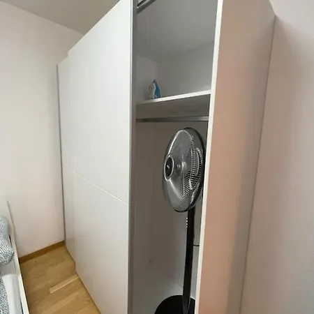 公寓 Cozy Studio In Neusser Street
