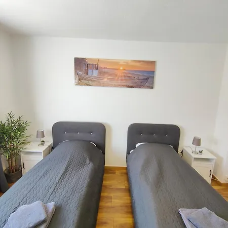 Appartamento Large - Modern & Fully Equipped - Near Fair