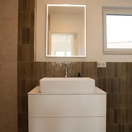 Designerwohnung In Der Suedstadt Kolonia