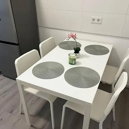 On The Rhine, Appartement *