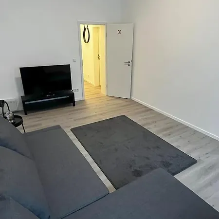 On The Rhine, Appartement Keulen