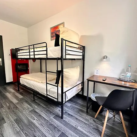 Alt Deutz City-messe-arena Kontaktloser Self Check-in 2* Κολωνία