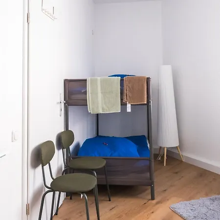 Maru Living C9 ホステル ケルン