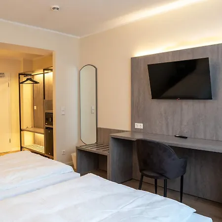 Diamonds Hotel *