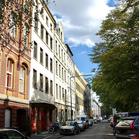Ata Omo Köln