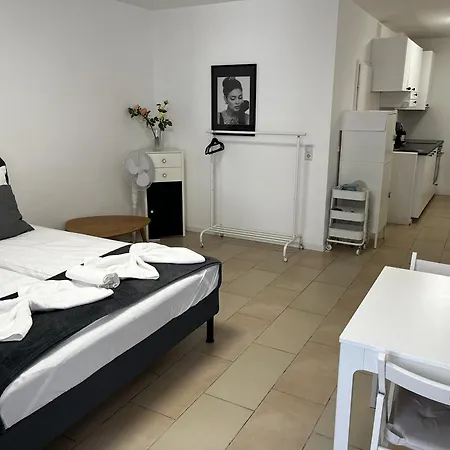 Stylish In Friesenplatz, Heart Of Apartamento *