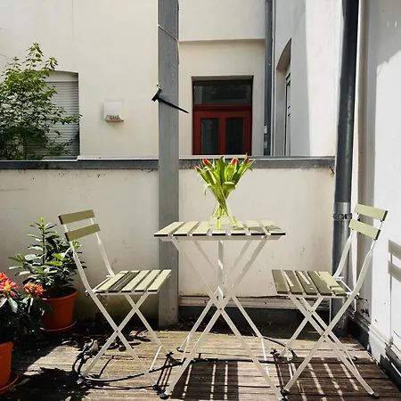 Apartament Charmantes 2-zimmer Altbau In Nippes