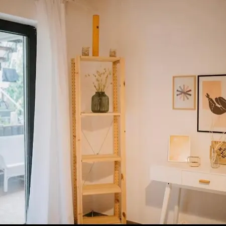 Gemuetliche Zentrumsnahe Wohnung, Eigene Terrasse