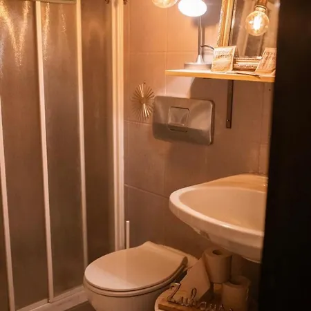 Gemuetliche Zentrumsnahe Wohnung, Eigene Terrasse * קלן