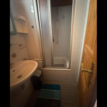 Grosse In Mit 2 Badezimmer Apartamento