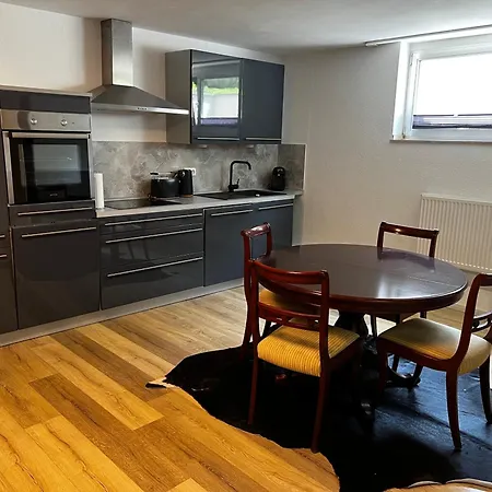 Geraeumige Auch Familienfreundlich Bis 4 Personen Apartament Kolonia