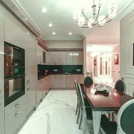 Apartment Spacious For 10 Guests In *