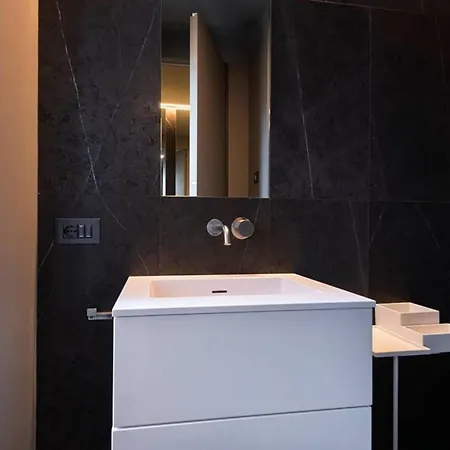 Appartement Rhein Crown - A Timeless Above The River *