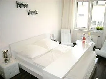 A Partment Mediapark *