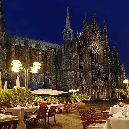 Dom Hotel 5*
