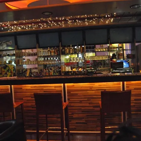 克隆奥特尔公寓套房酒店