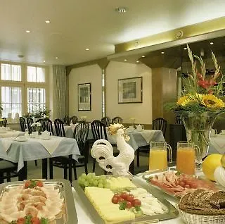 מלון Viktoria 4*