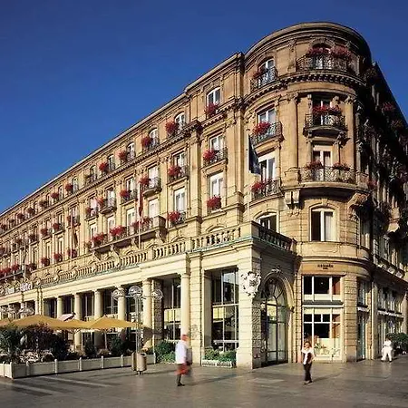 Dom Hotel