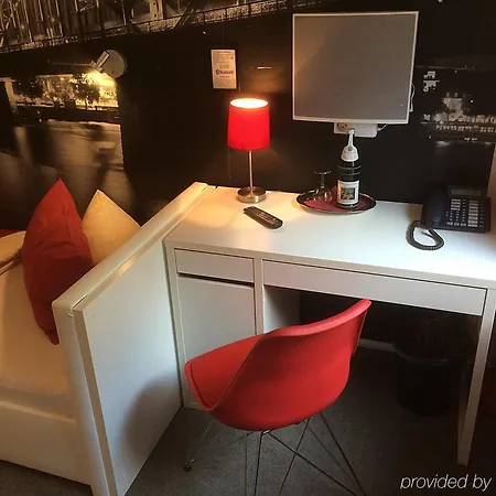 Alt Deutz City-messe-arena Kontaktloser Self Check-in 2* Κολωνία