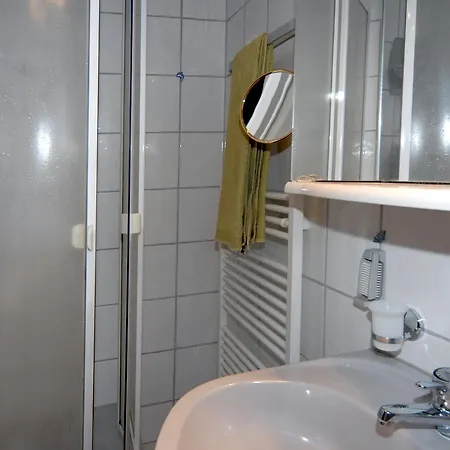 Haus Wessel 호텔 *