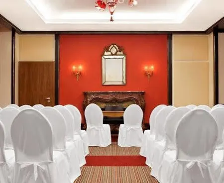 Dom Hotel Colonia