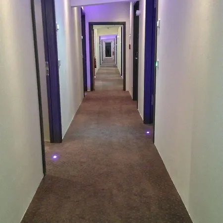 Centro Ayun Hotel