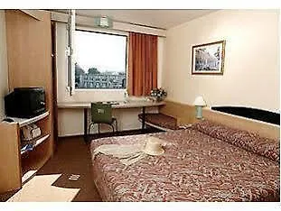Ibis Am Dom מלון 2*