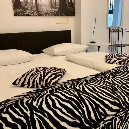 Altstadthotel Hayk Am Rhein Ξενοδοχείο Κολωνία