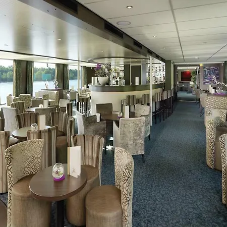 Crossgates Hotelship 4 Star - Altstadt - Hotel Colónia