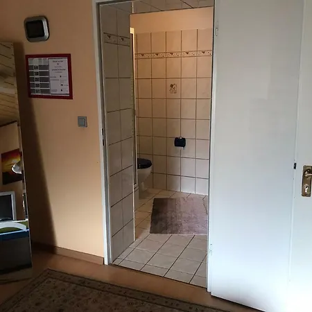 Gunstige - Simple Guest house